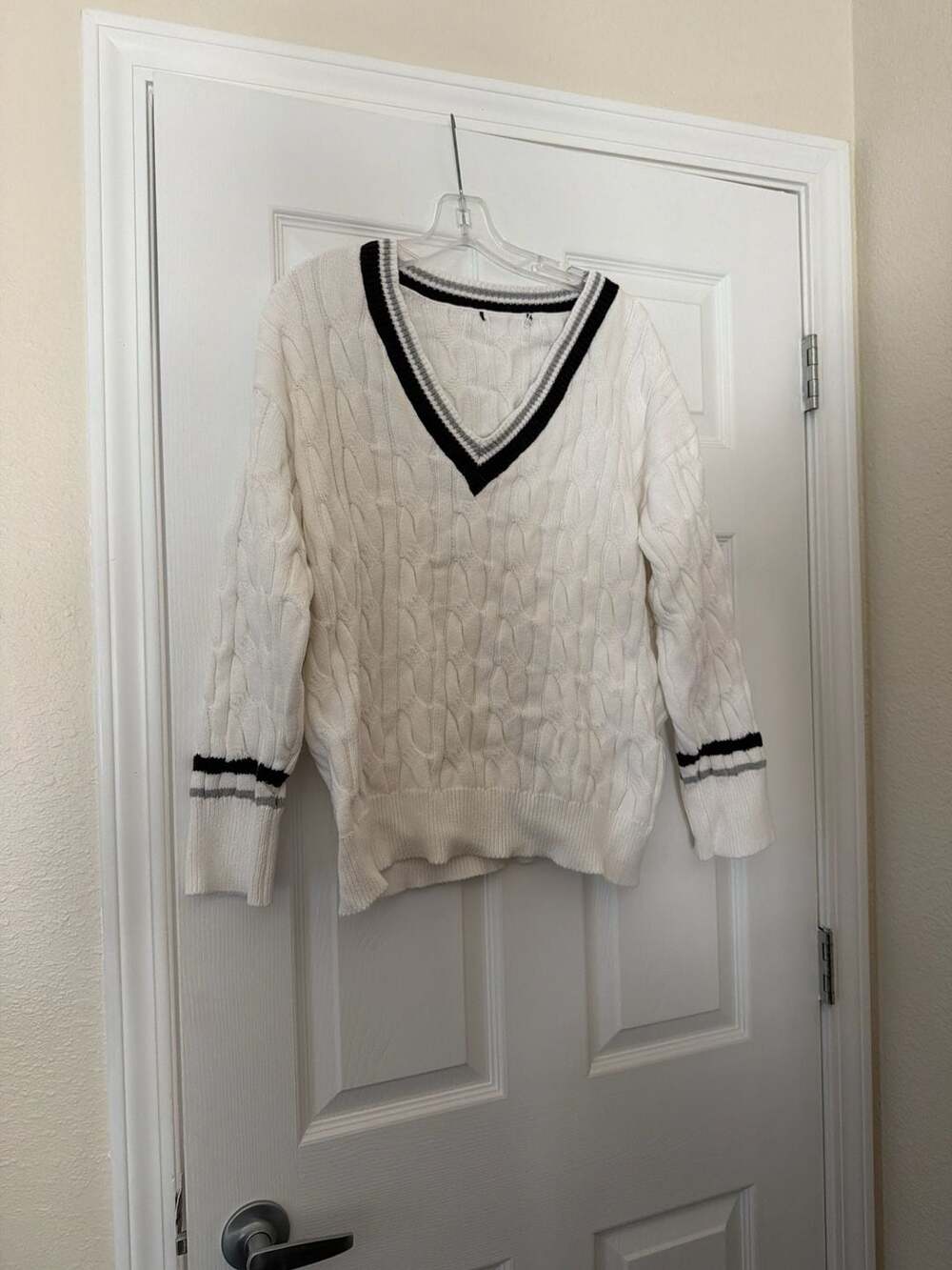 Forever 21 Women's Ivory Striped Trim Cable Knit V-Neck Cricket Sweater